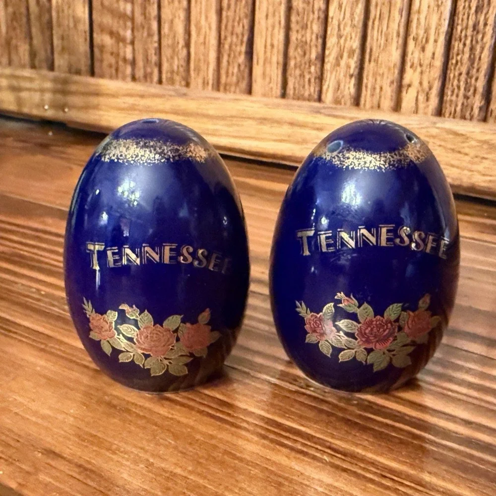 Vintage Tennessee Souvenir Salt Pepper Shakers Cobalt Blue Gold Floral Pair